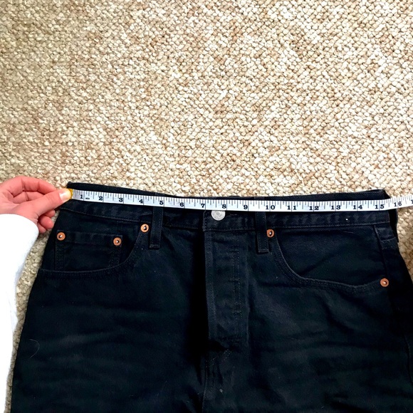 Levis cutoff mini skirt - Picture 6 of 7